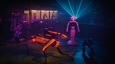 Zleva: Ludvík slo�ený z lega, robopes SPOT, humanoid Pepper a balancující SK8O....