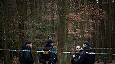 P�ípad dvou mrtvých z lesa v pra�ských Klánovicích policie v sobotu...