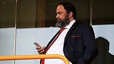 Vangelis Marinakis je majitelem fotbalového Olympiakosu i �éfem �ecké fotbalové...