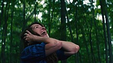 Julia Robertsová ve filmu Nech svět světem