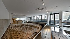 Do kasáren v Hradci teklo, fasáda opadávala. Rekonstrukce odhalila bastion.