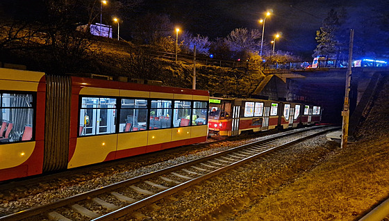 V Brn v Jihlavské ulici se srazily dv tramvaje. Je nkolik zranných. Na...