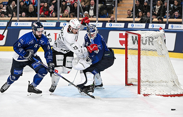 Pardubice na úvod Spenglerova poháru uspěly, obrat dovršil v prodloužení Sedlák