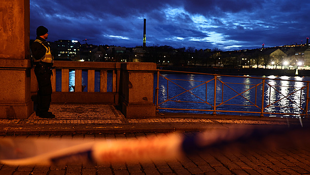 Praha zpřístupnila vybraná nábřeží, nadále však varuje před velkou vodou