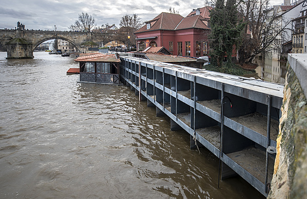 Praha otevře v úterý vrata na Čertovce, od středy mohou lidé na náplavky