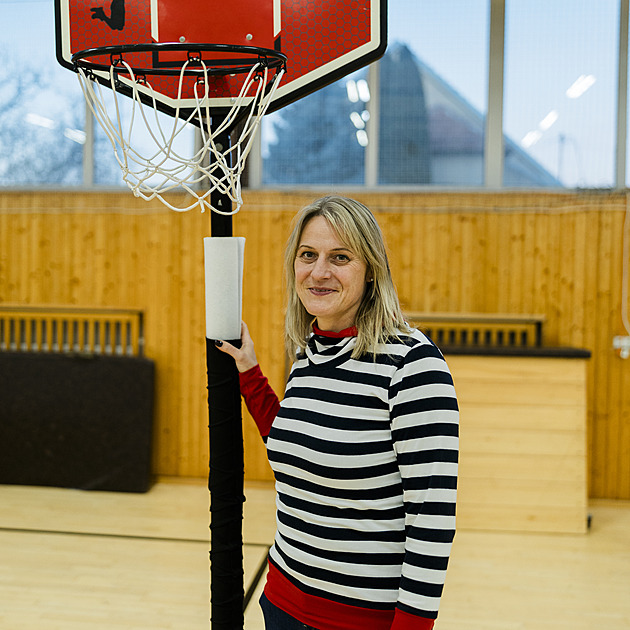 Basket stále hraju nebo přicmrndávám, usmívá se Horáková. Vede k němu i syna