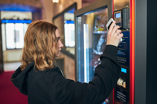 KOMENTÁŘ: Vyřešíme obezitu dražší colou? Je to jen první krok