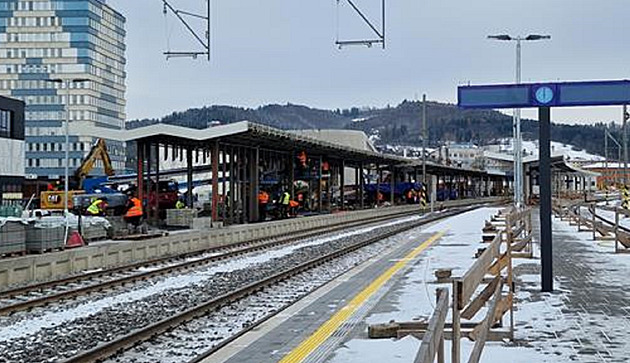 Na vsetínském nádraží končí omezení, otevírají se nová nástupiště i podchod