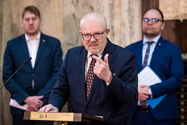 Poplatek na tajňačku. Ministr zdravotnictví tlačí systém ke spoluúčasti