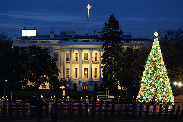 Výzdoba jako politická práce. Příprava Bílého domu na Vánoce trvá měsíce