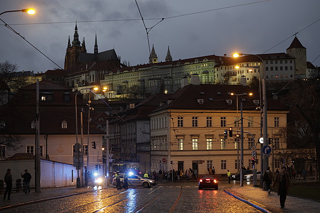 MHD v centru Prahy je po tragické střelbě znovu bez omezení