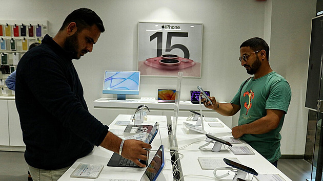 Vláda v Indii tlačí na Apple. Vadí jí, že varoval opoziční politiky před hackery