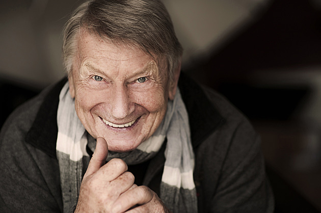 Byl jsem přesvědčenej, že bez alkoholu nemůžu hrát, říká herec Josef Dvořák