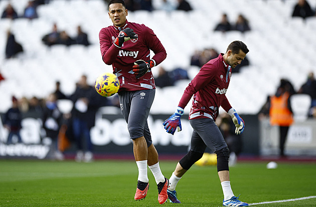 ONLINE: Souček s Coufalem jdou proti United, pak se hraje dalších pět zápasů