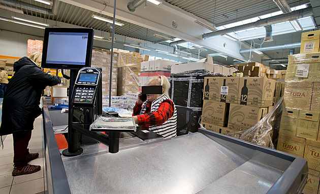 Zboží z palet, ale za ceny z dob minulých. Supermarket Mere otevřel v Plzni