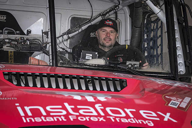 OBRAZEM: Lopraisovy tatrovky. Podívejte se i za volant slavných kamionů z Dakaru