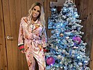 Modelka Katie Price p�ed strome�kem ne�ekan� neukázala vnady, ale zahalila se...
