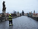 Policie zasahuje na námstí Jana Palacha v Praze u nahláené stelby ve kole. ...