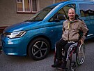 Josef Stehno upoutaný na invalidní vozík má radost, e mu lidé pispli na nové...