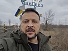 Ukrajinský prezident Volodymyr Zelenskyj navtívil msto Avdijivka v Doncké...