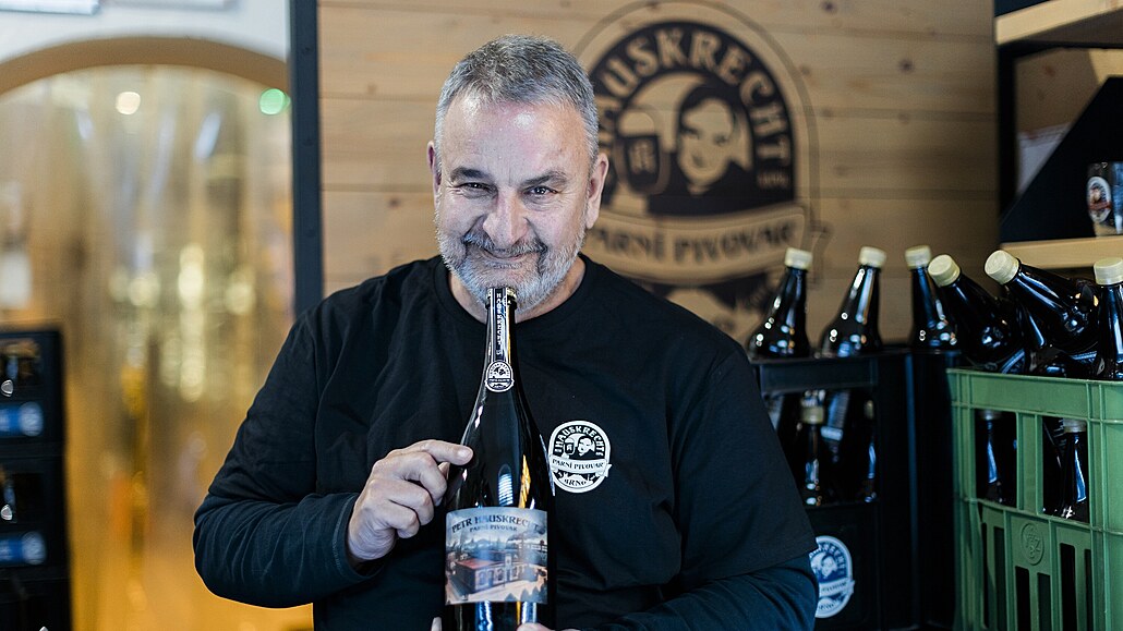 Dnes tyiaedesátiletý Petr Hauskrecht studoval pivovarnictví na stední...