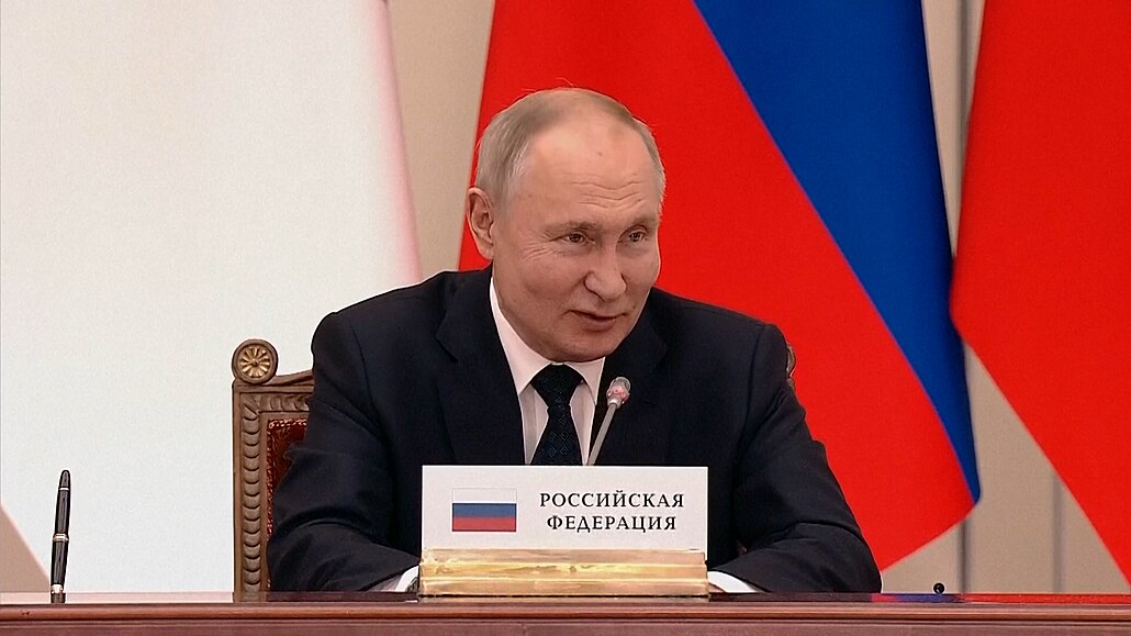 Dejte nám njaká vejce, adonil Putin u Lukaenka