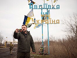 Ukrajinský prezident Volodymyr Zelenskyj navtívil msto Avdijivka v Doncké...
