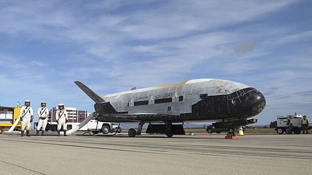 Nedatovan snmek raketoplnu X-37B, kter poskytlo letectvo Spojench stt. 29. prosince (SE) odstartoval X-37B na dal tajnou misi, jej doba trvn se odhaduje na nkolik let.