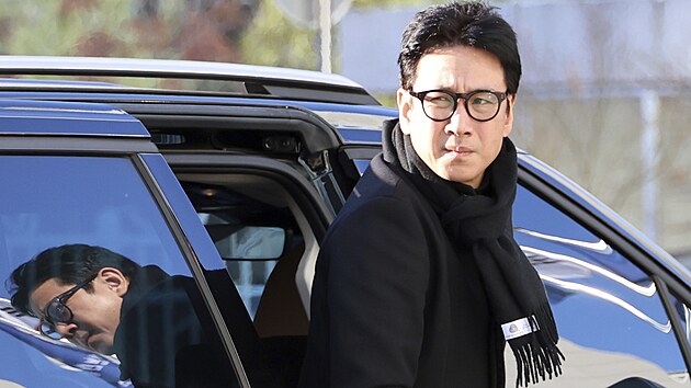 Lee Sun-kyun s nejv�t�� pravd�podobnost� sp�chal sebevra�du. (27. prosince 2023)