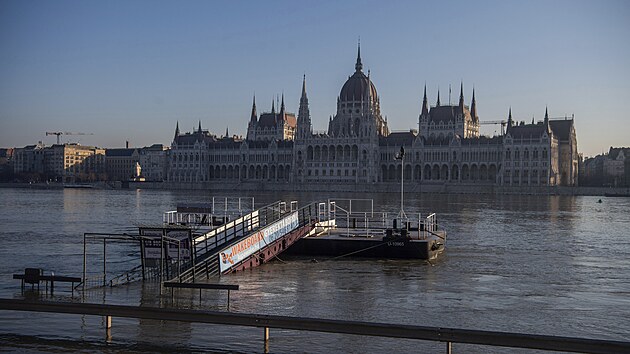 V Budapeti se vylila z beh eky Dunaj. (28. prosince 2023)