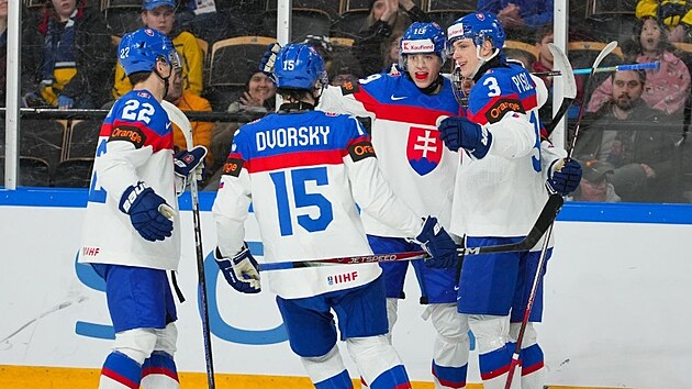 Dullar, Slovakyalılar ve Amerikalılar Dünya Gençler Hokey Şampiyonasında yenilmedi