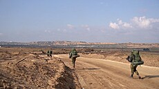 Izraelská armáda operuje v Bejt Hanúun v severní ásti Pásma Gazy. (22....