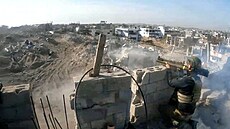 Písluník izraelské armády operuje v Bejt Hanúnu v severní ásti Pásma Gazy....