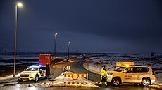 lenové záchranného a pátracího týmu poblí místa, kde kvli erupce sopky...