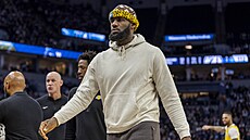 LeBron James z Los Angeles Lakers mohl zápasu jen p�ihlí�et.