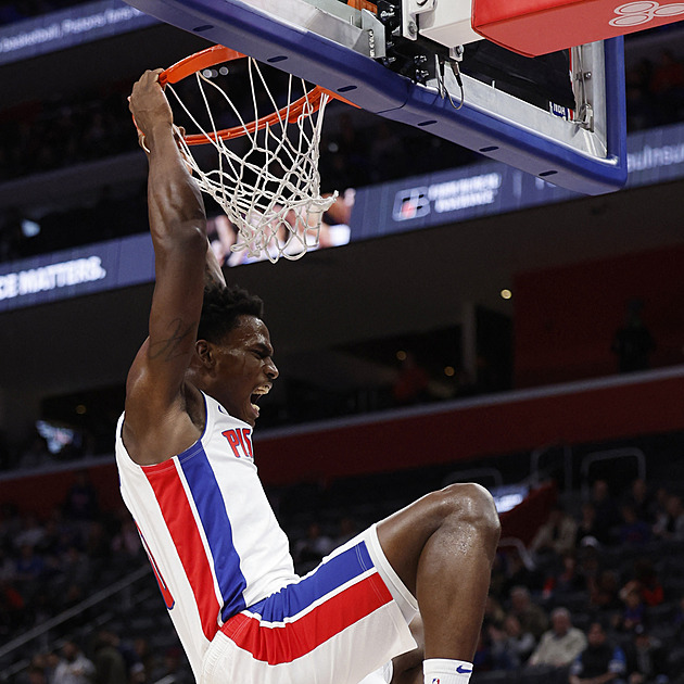 Rekordní série proher je u konce. Basketbalisté Detroitu porazili Toronto