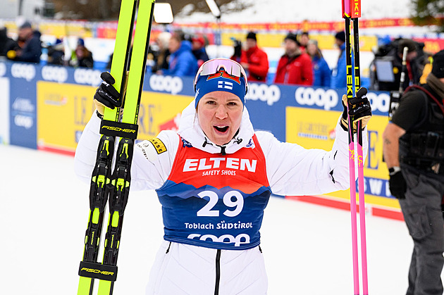 Niskanenová vyhrála klasickou desítku, Tour de Ski vede Digginsová