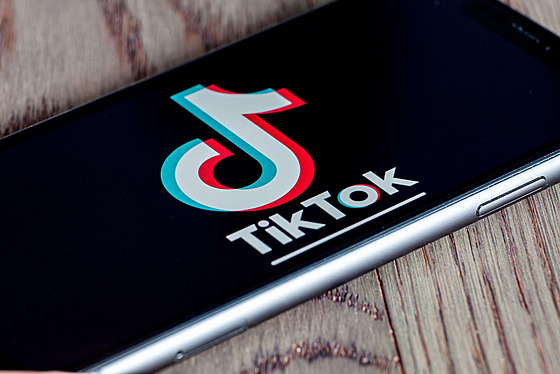 TikTok je platforma, která svým uivatelm servíruje krátké klipy v délce od...