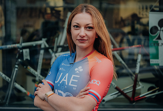 Tereza Neumanová jako �lenka stáje UAE Team ADQ