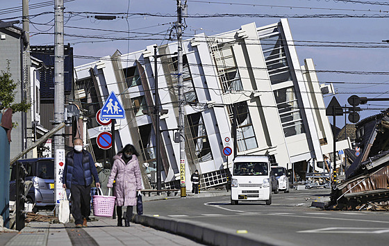 Následky japonského zem�t�esení, které silou 7,6 zemi zasáhlo na Nový rok (2....