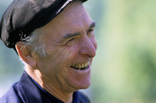 Vášnivý polibek v Paříži pošpinily soudy. Fotografovi zničil podzim života