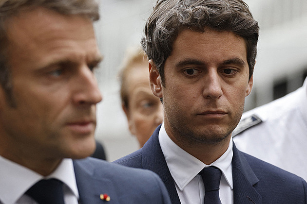 Novým premiérem Francie bude čtyřiatřicetiletý ministr školství Attal