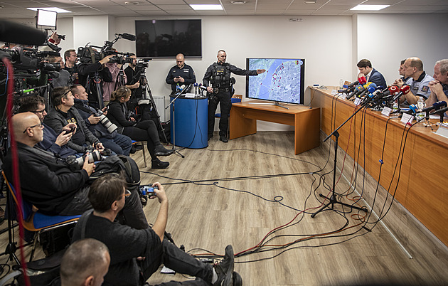 Reakce policejních špiček? Řekneme, co chceme