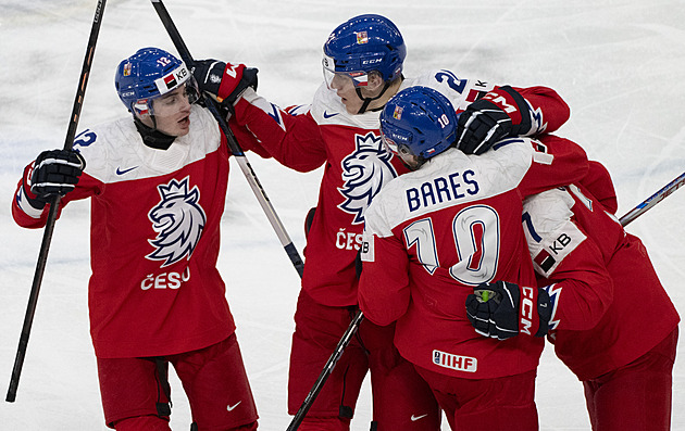 ONLINE: Česko - Finsko. Junioři zápolí o bronz, Šalé s Kulichem hrají opět spolu