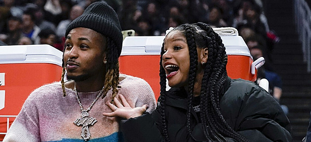 Malá mořská víla Halle Bailey je maminkou, těhotenství tajila