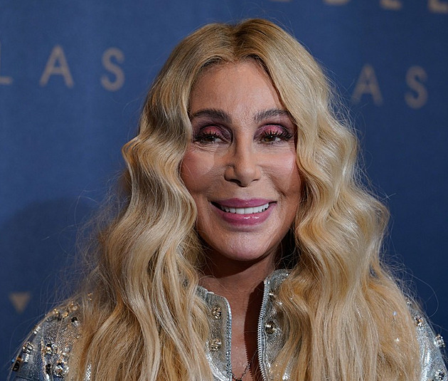 Cher chce spravovat majetek drogově závislého syna, soud to zamítl