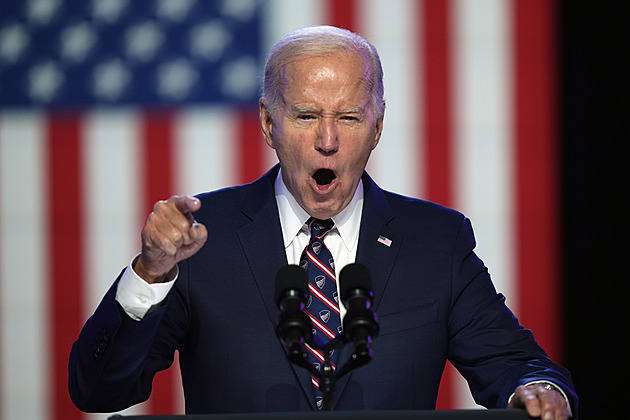 Kvůli moci ochotně obětuje americkou demokracii. Biden ostře vyjel po Trumpovi