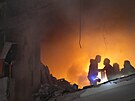Hasii pracují na míst výbuchu na jiním pedmstí Bejrútu. Podle libanonských...