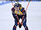 Justine Braisazová-Bouchetová dojídí do cíle sprintu v nmeckém Oberhofu
