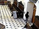 Zlod�j kradl p��mo v krom���sk�m kostele